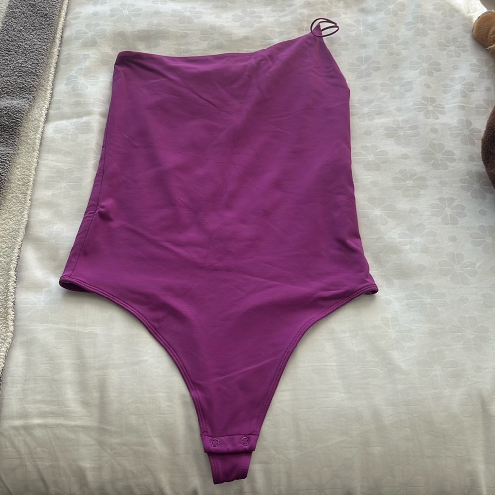 Aritizia Bodysuit